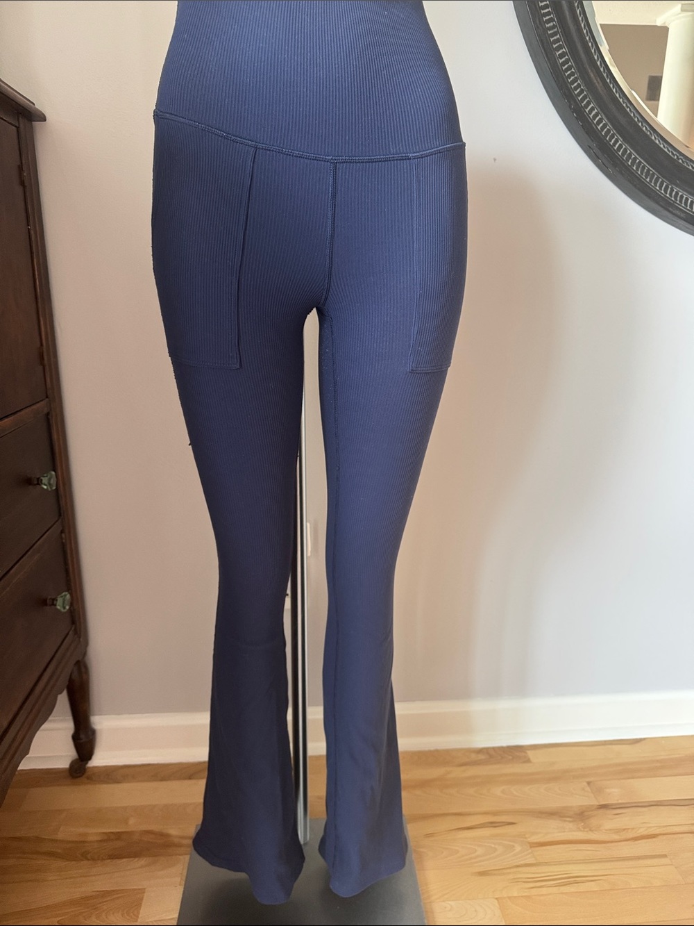 Aerie High-Waist Navy Ribbed Flare Leggings Size Small Offline